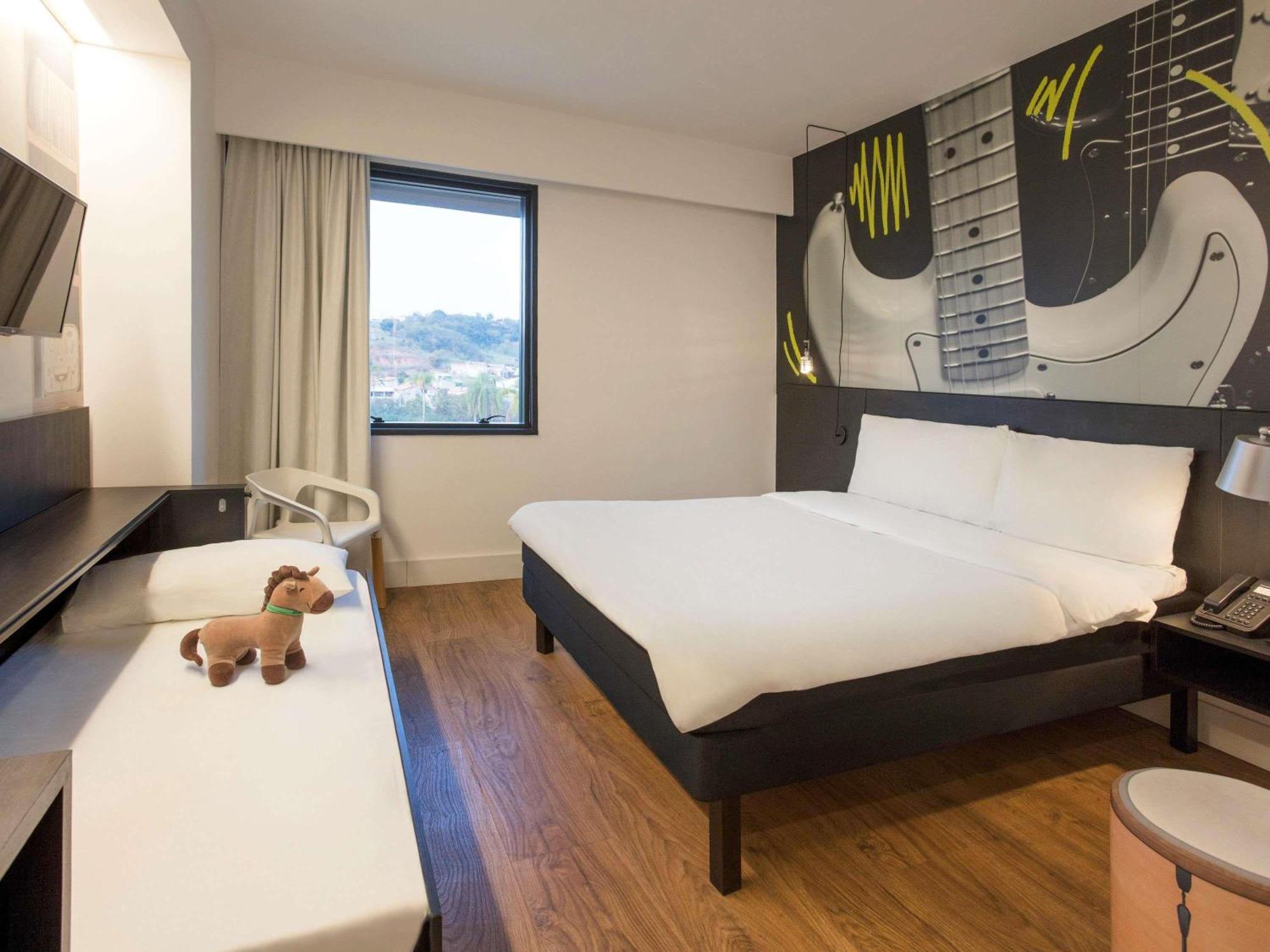 Готель Ibis Styles Таубате Екстер'єр фото